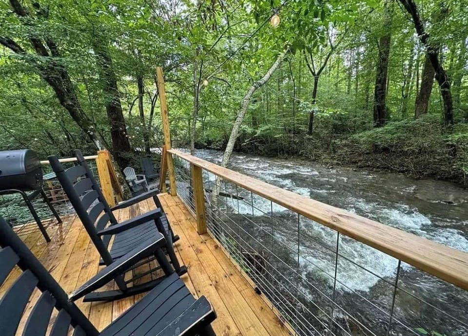 Peaceful balcony overlooking the creek—ideal for quiet relaxation.