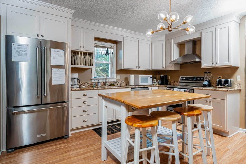 Kitchen | Cooking Basics Supplied