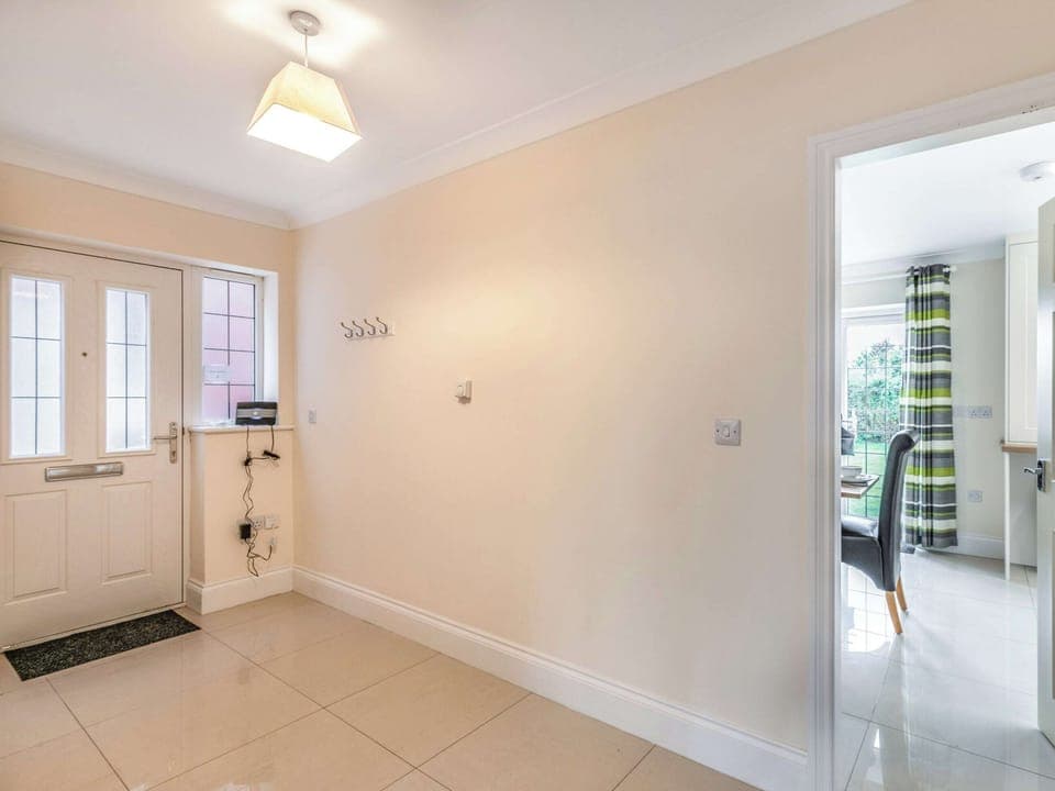 Hallway | 9 Dawson Park - Marian Avenue Properties, Mablethorpe
