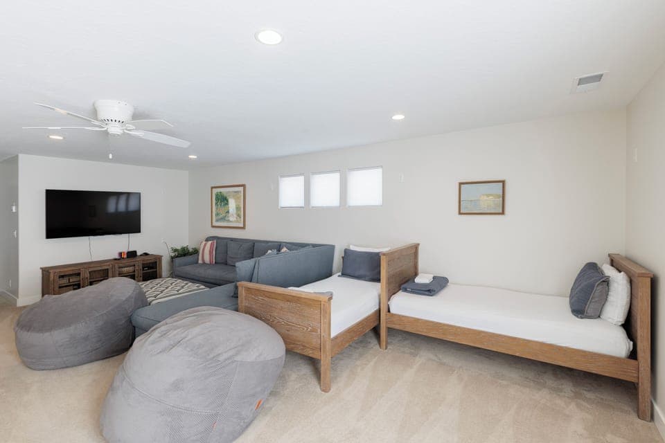 Upstairs Living Area