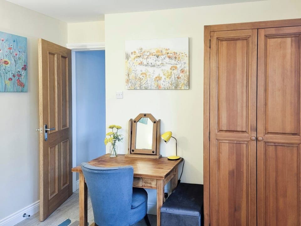 Twin bedroom | Duck Cottage, Tholthorpe, near York