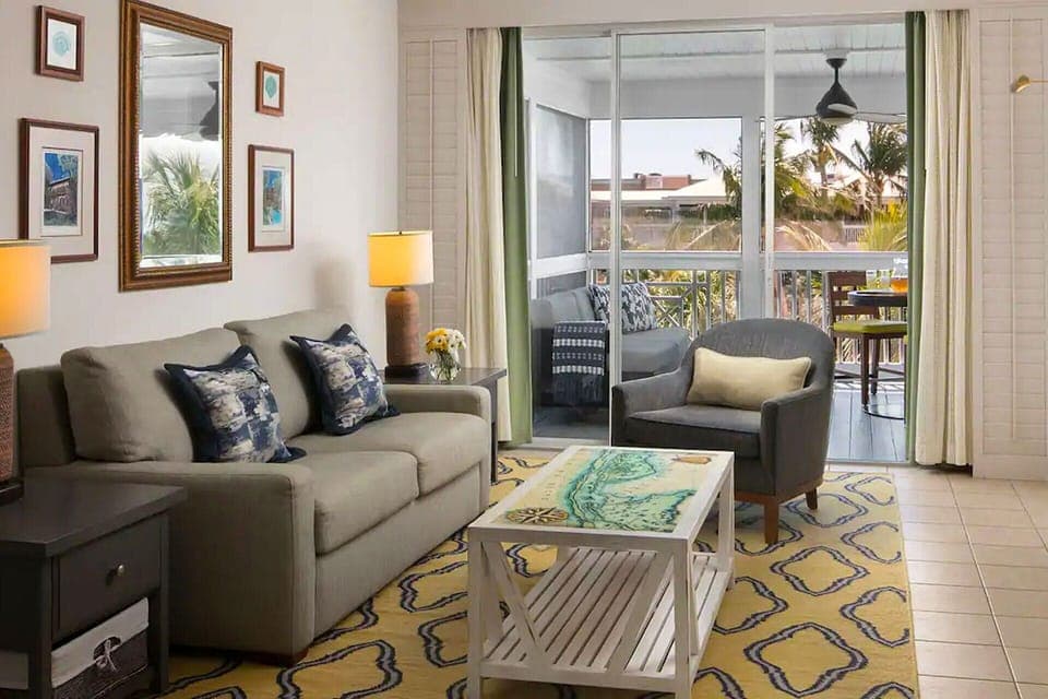 Spacious Living room with a Sleeper sofa