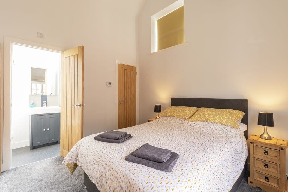 Master bedroom with en-suite 