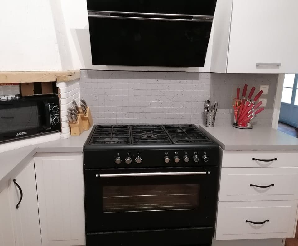 Fully equipped kitchen