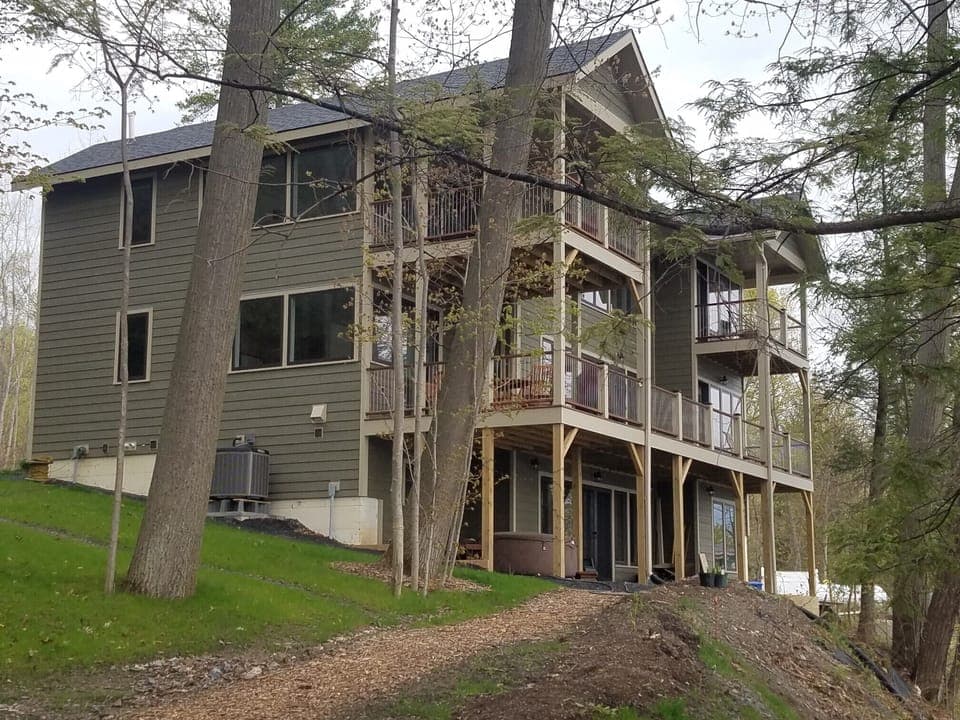 Red Oaks Lake House