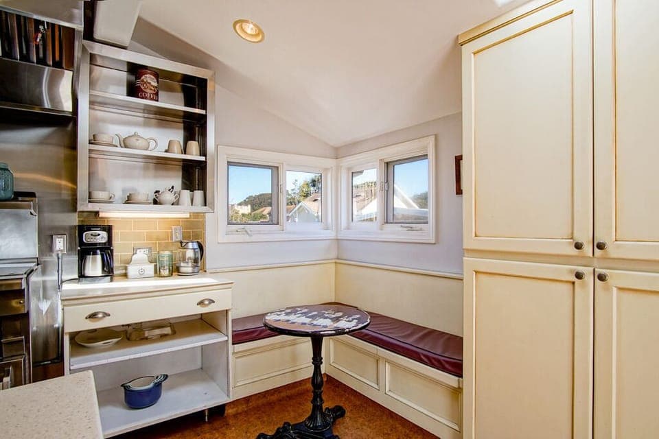 Breakfast Nook