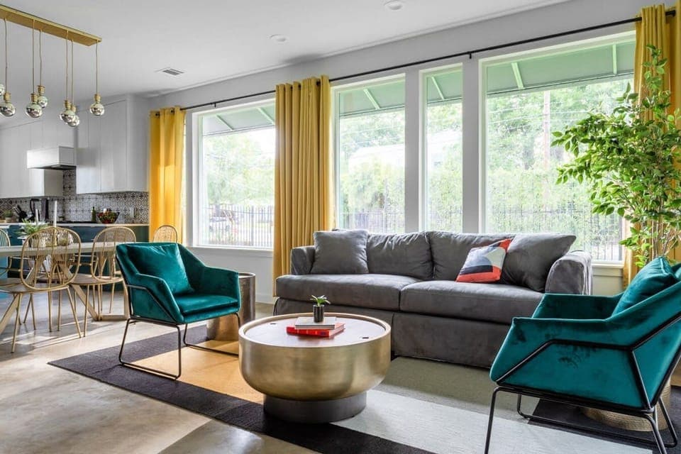 Bright Living Room With Modern Design