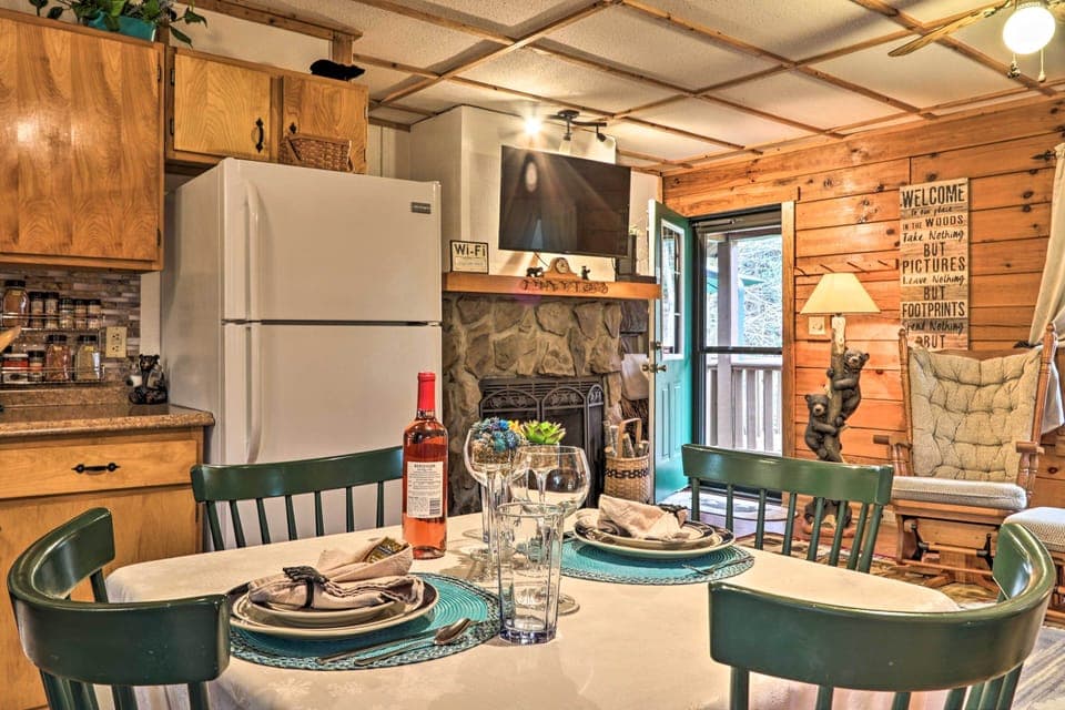 Dining Area | Open Floor Plan