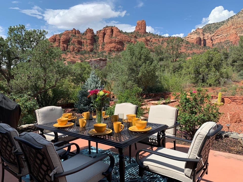 Dine with the red rocks - Chimney Rock and Thunder Mountain as a backdrop. 