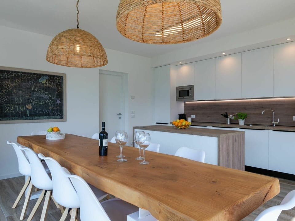 Table, Property, Furniture, Wood, Cabinetry, Countertop, Lighting, Interior Design, Kitchen, Chair