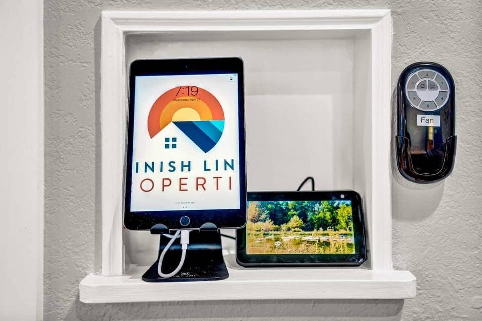 Tech Nook with iPad and Alexa