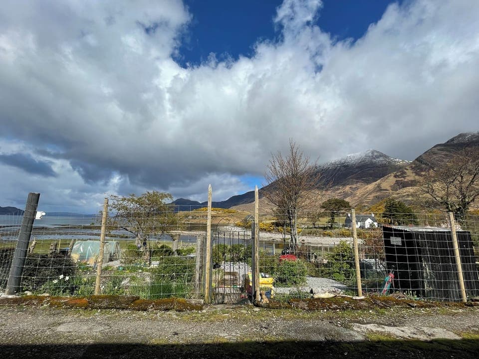 Garden and grounds | Sheena&rsquo;s But&rsquo;n&rsquo;Ben, Corran, near Arnisdale