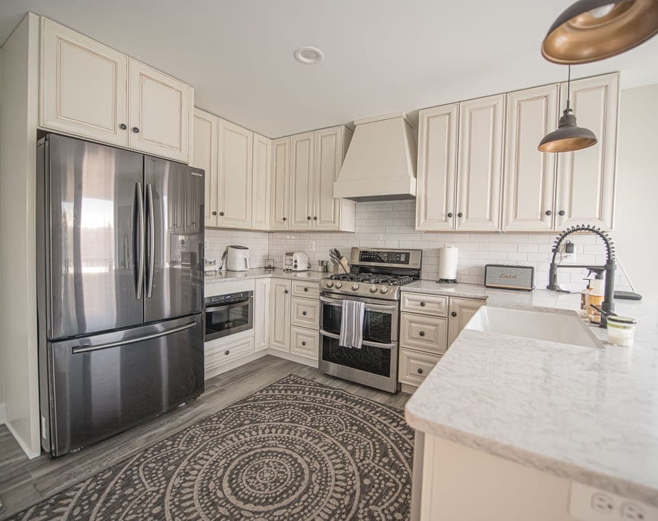 Gourmet Kitchen.
