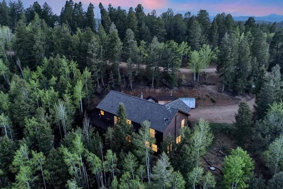 Welcome to Aspen Grove Lodge