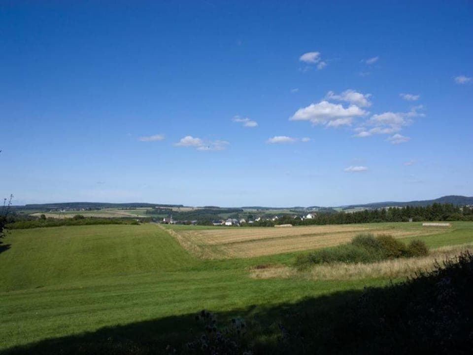 Surroundings [summer] (1-5 km)