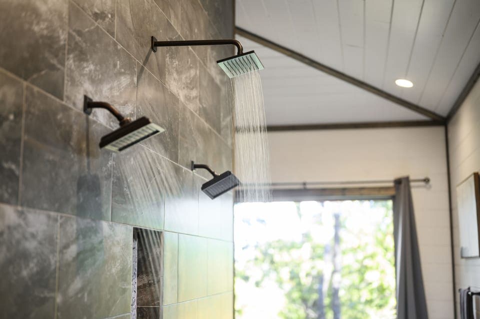 AD685B6C-9576-44B2-B59B-F6BC44931D22