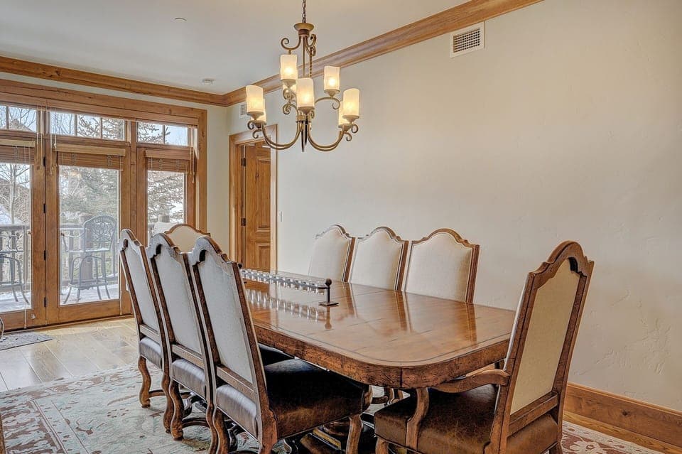 Chair, Furniture, Room, Indoors, Dining Room