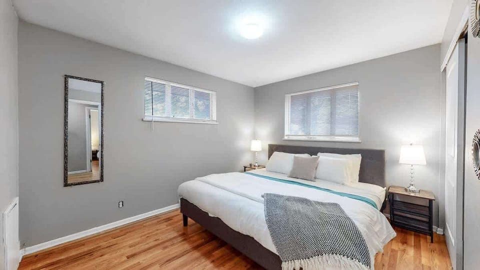 King size bed