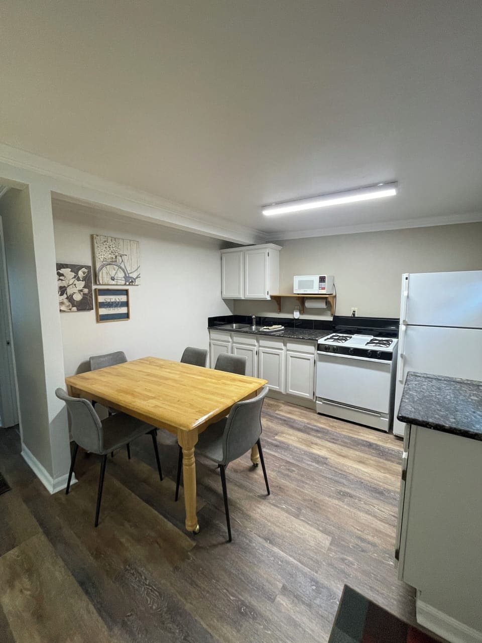 Room 16 kitchen