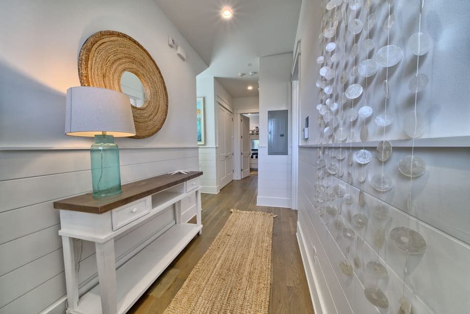 BEAUTIFUL 2ND FLOOR HALLWAY