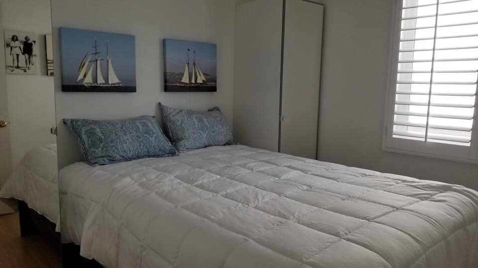 Bedroom # 4 with queen bed