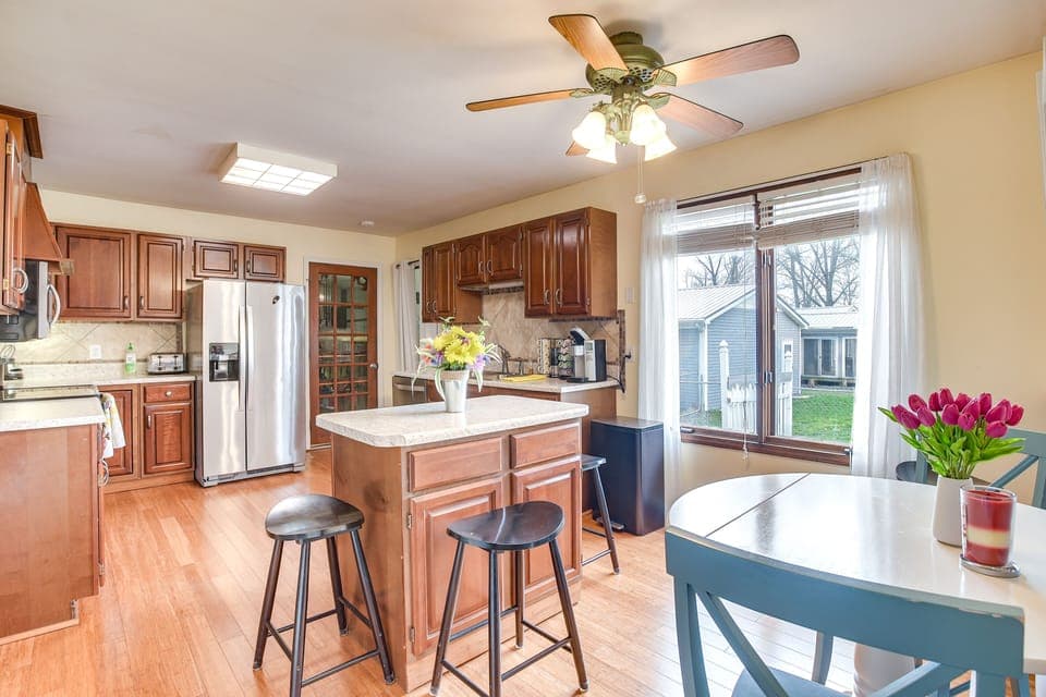 Kitchen | Dishwasher | Single-Cup Coffee Maker