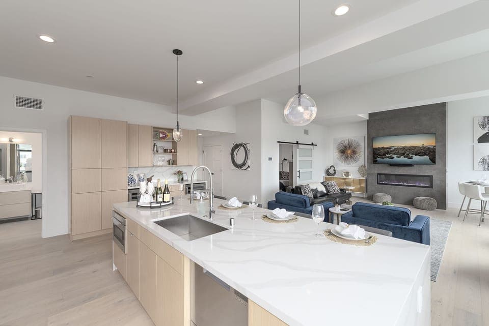 Fully Equipped Gourmet Kitchen