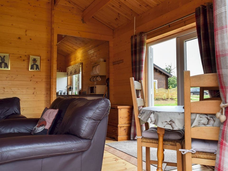 Living room/dining room | Reynard&rsquo;s Retreat - Coplow Cabins, Billesdon, near Leicester