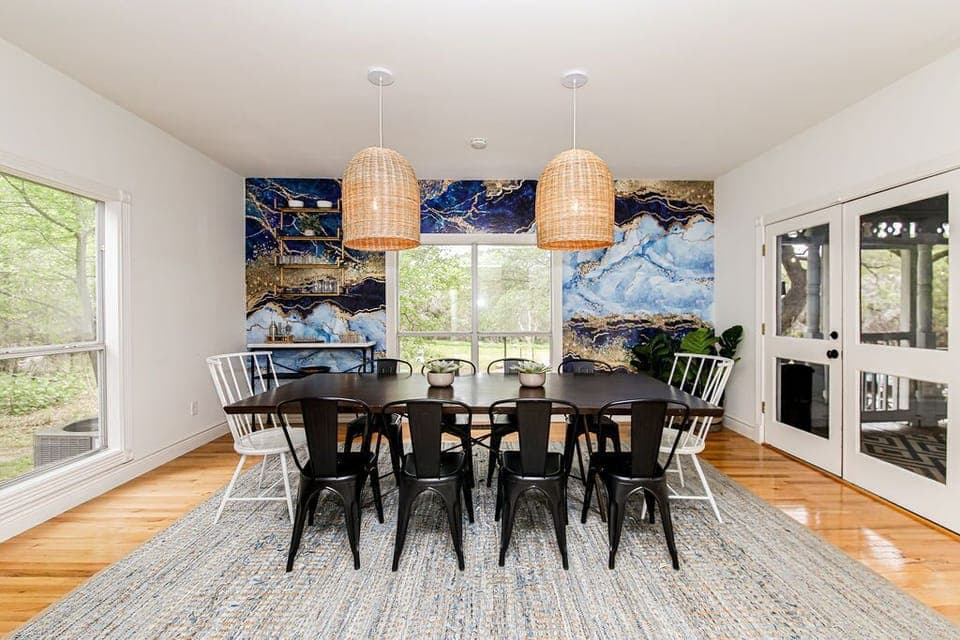 Dining Table - Walker Luxury Vacation Rentals