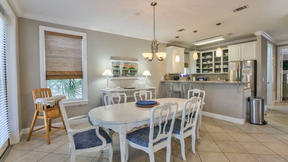 The dining area has all you need for your family to enjoy meals together. 