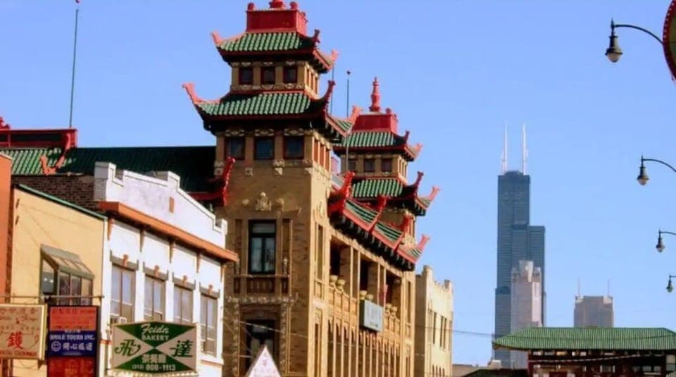 Close to Chicago Chinatown and many of the best restaurants Chicago has to offer
