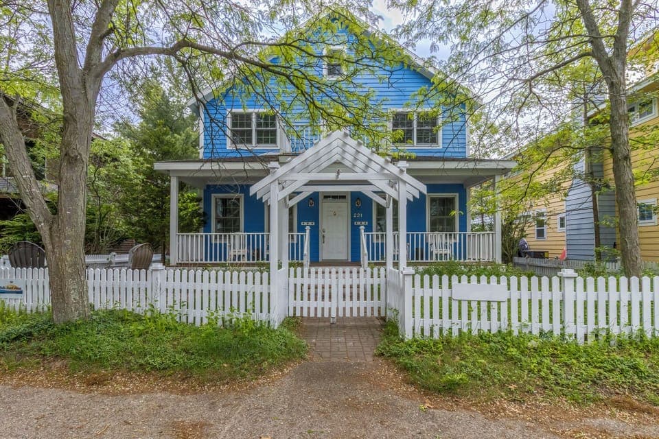 Welcome to Bella's Beach House