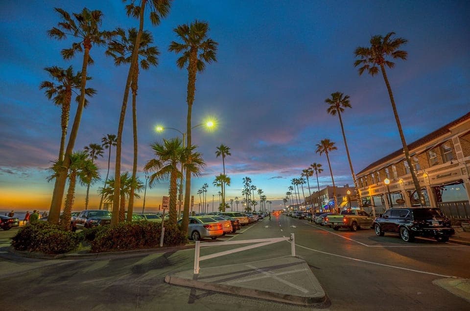The Newport and Balboa pier areas offer plenty of entertainment, restaurants, and shopping for the whole group!
                