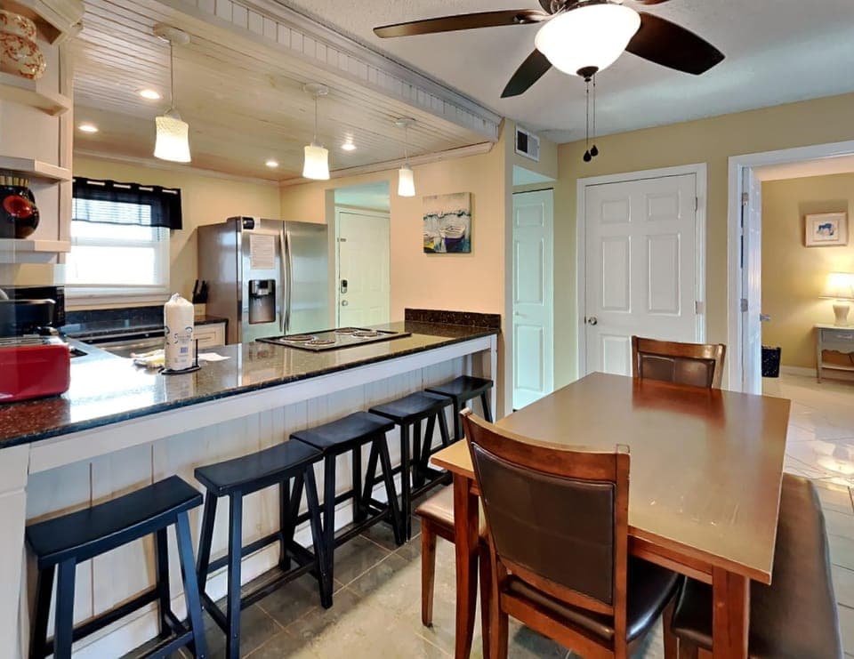Dining Area - Breakfast Bar Seats Five