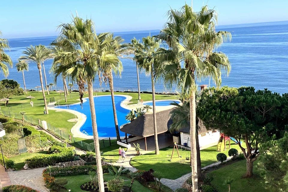 Garden,Swimming pool