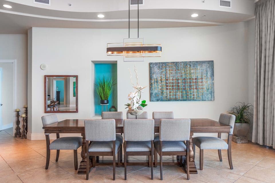 Turquoise Place C2902 Dining Room