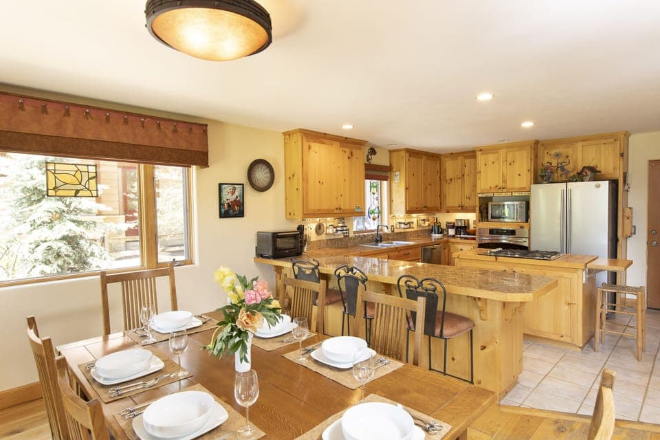 Dining Room 1