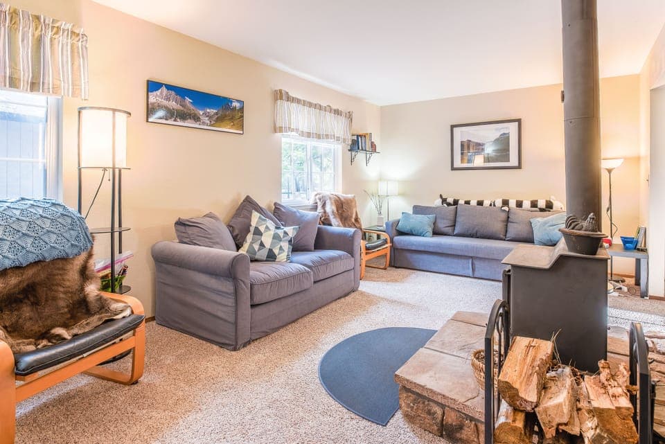 Welcoming Living Room - Welcoming Living Room