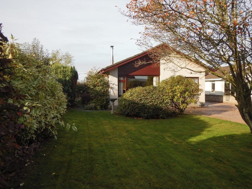 Lawned garden area | March Brown, Garmouth, near Elgin