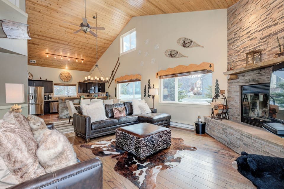 Beautiful decor throughout | Main Level