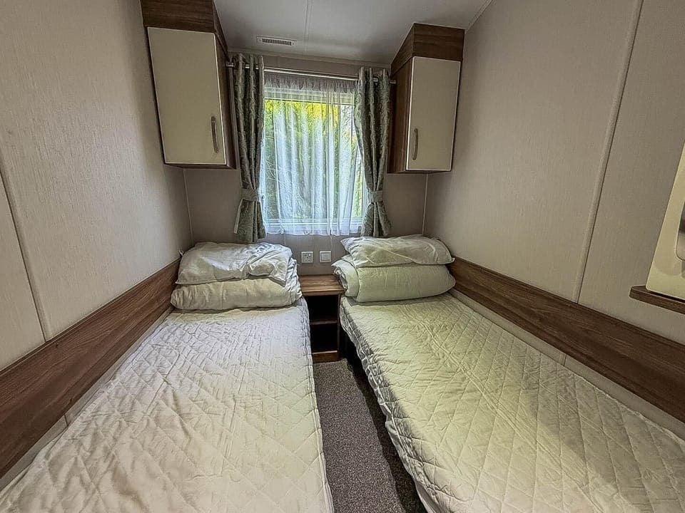 Whether you're planning romantic getaways UK or last-minute family holidays, Southview Caravan Park Skegness is the ultimate destination for a memorable caravan holiday.