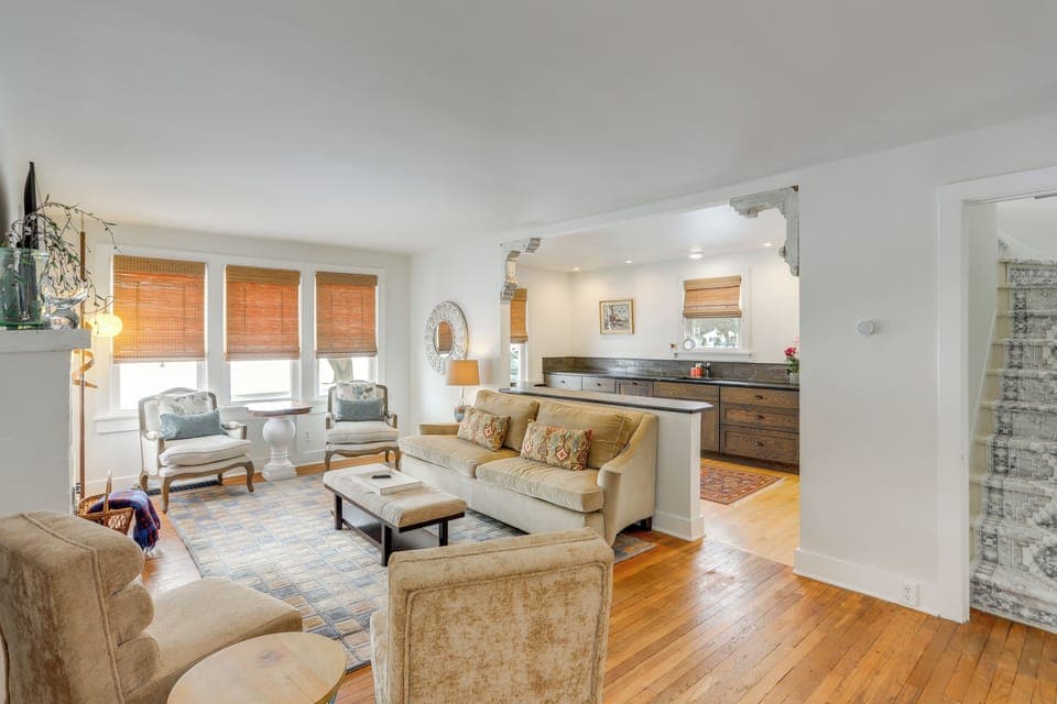 Milan Vacation Rental | 4BR | 1BA | 1,317 Sq Ft | Stairs Required