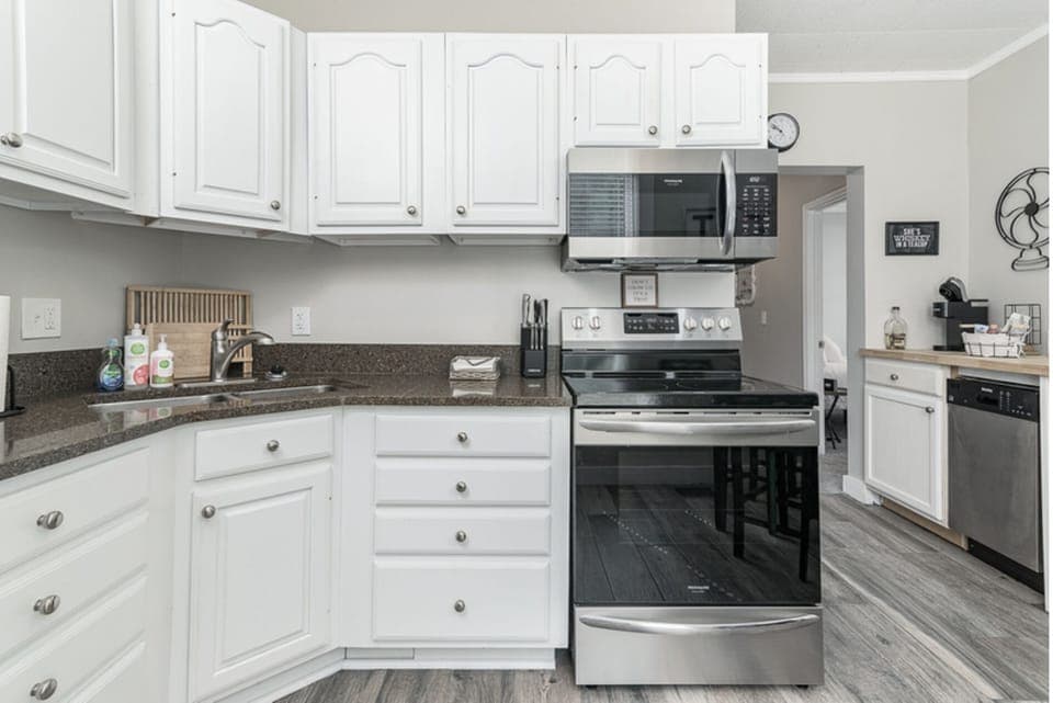 Kitchen and Eating Area