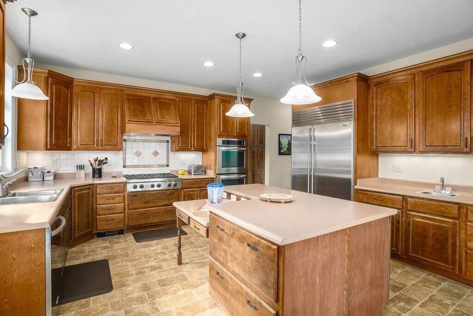 Gourmet kitchen