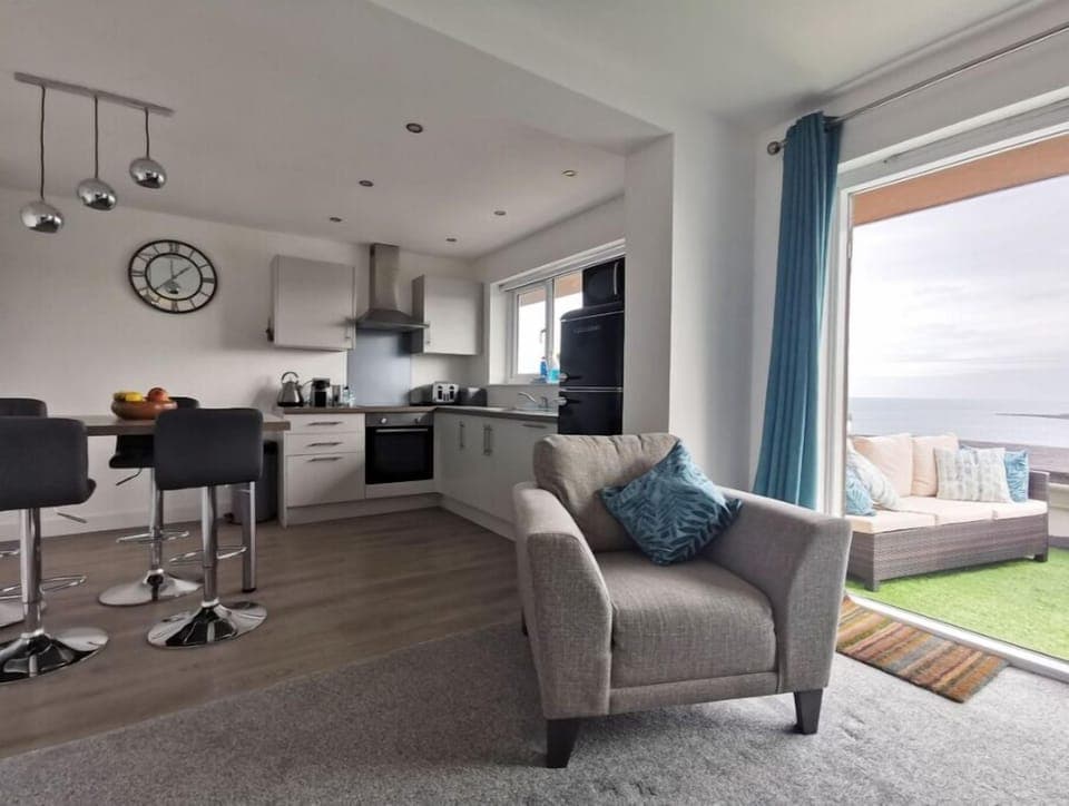 Open Plan Kitchen/Dining/Living Area