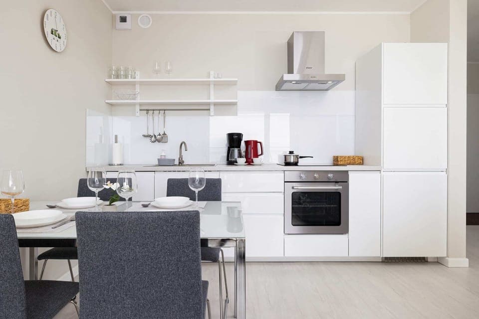 Modern, fully equipped kitchenette. 