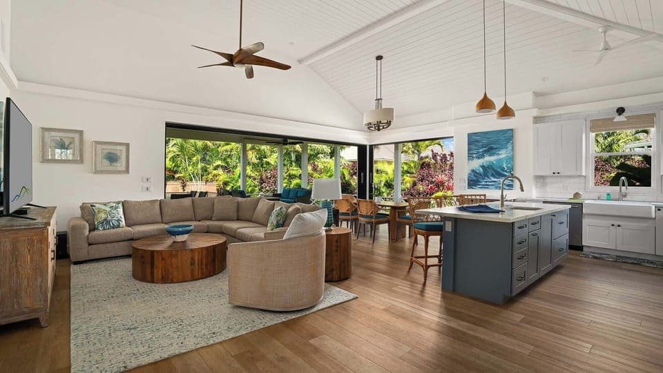 Hale Kahawai - The Great Room & Lanai - Parrish Kauai