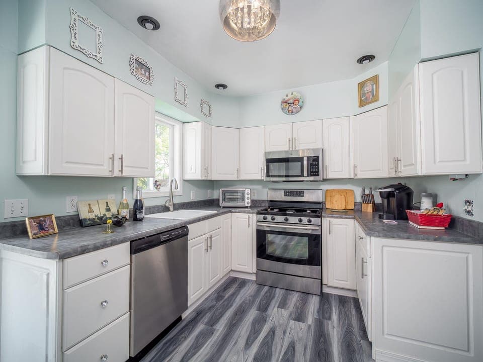 stocked kicthen with all utensils, pot , pans, create your own meals