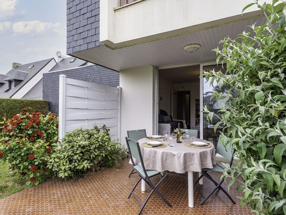 Plant, Property, Building, Furniture, Table, Chair, Cloud, Shade, Interior Design, Wall