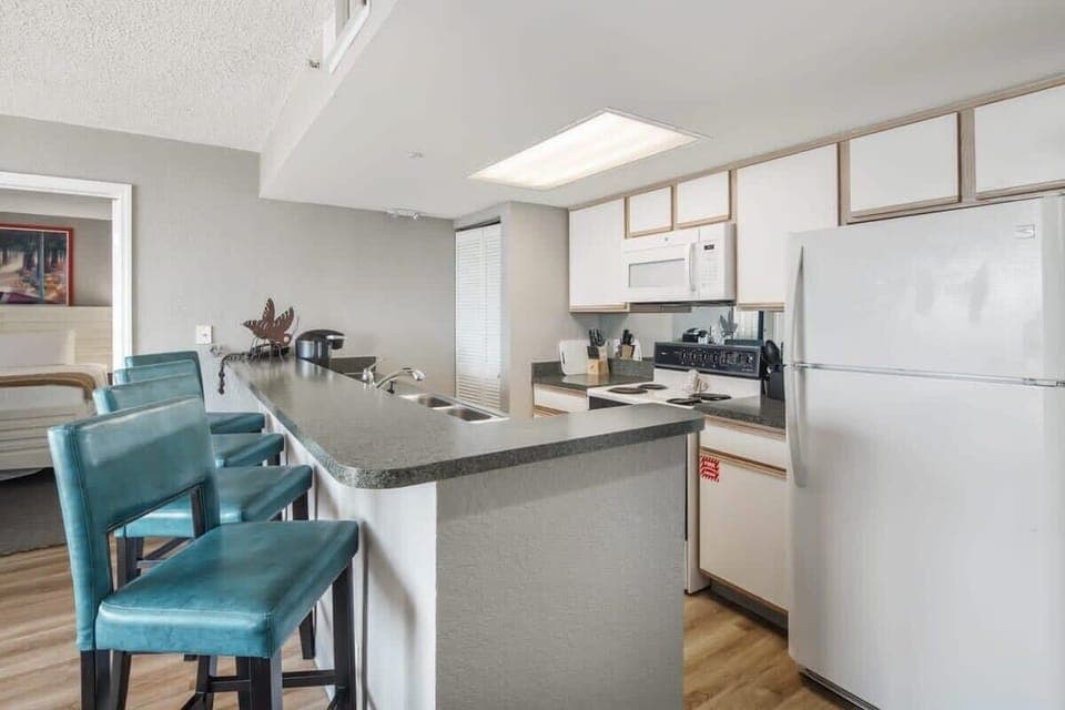 Breakfast Bar for Seating up to 4